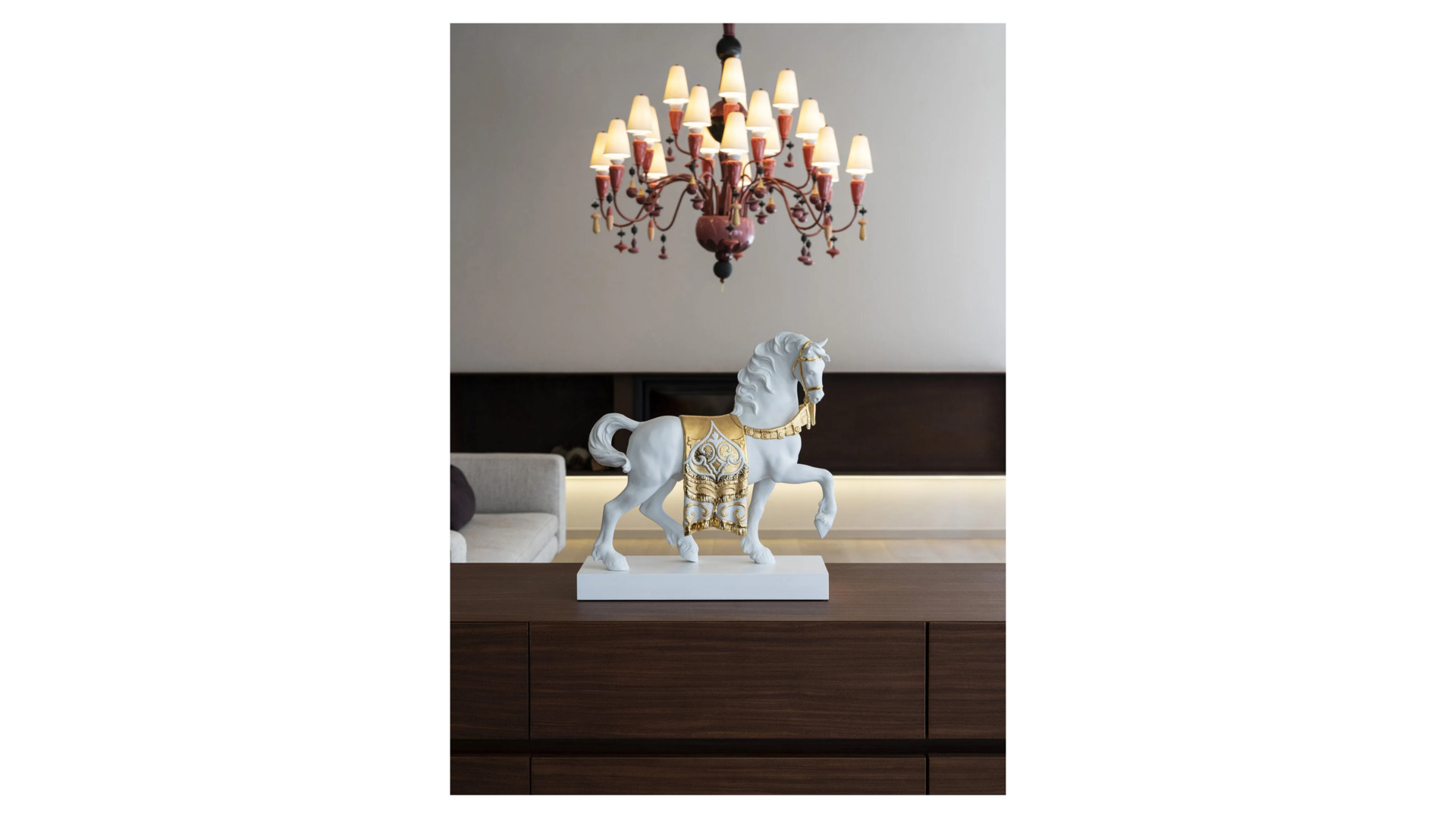 Фигурка Lladro Дворцовый конь Ре-Деко 40x42 см, фарфор, белый, золотой
