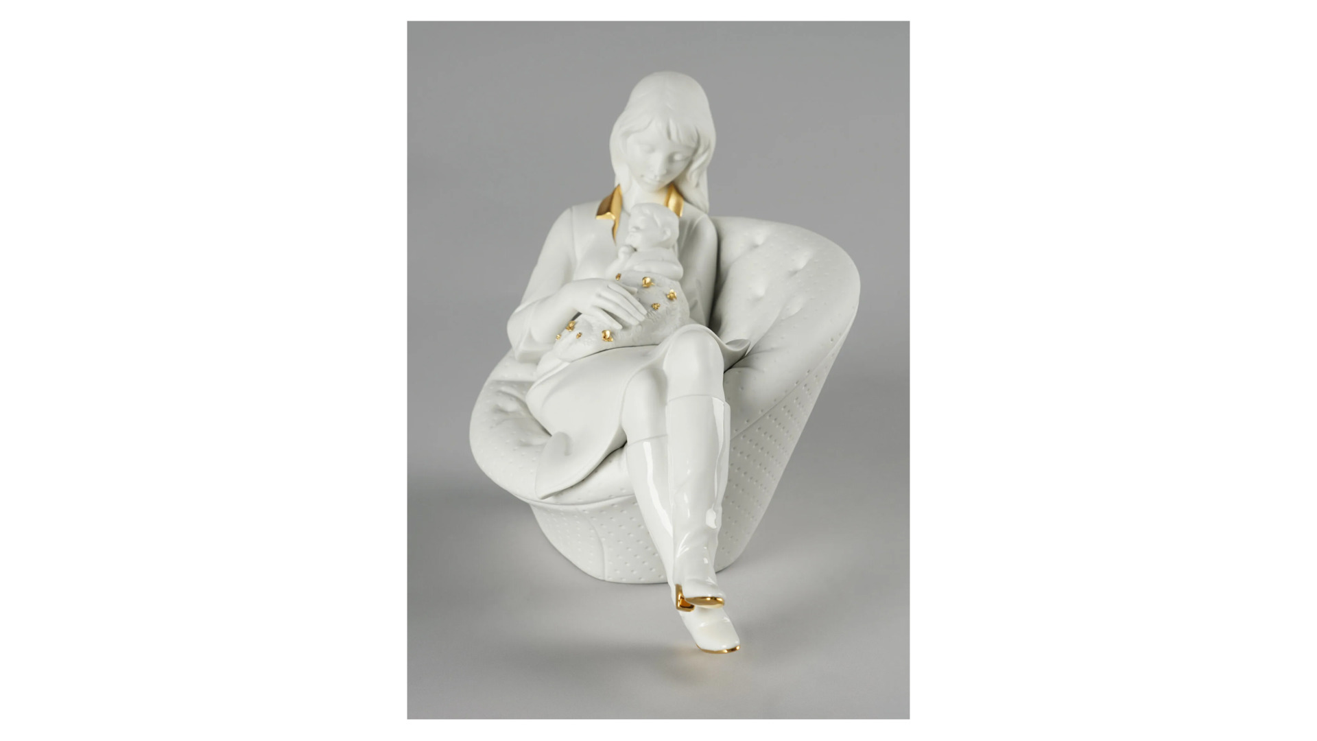 Фигурка Lladro В маминых объятьях 30x22см, фарфор, белый бисквит с золотом