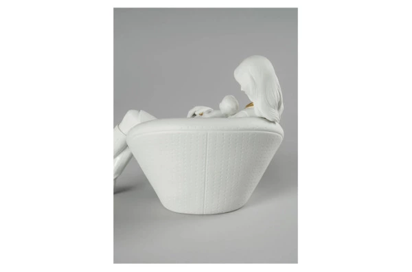 Фигурка Lladro В маминых объятьях 30x22см, фарфор, белый бисквит с золотом