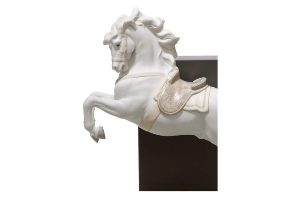 Фигурка Lladro Пируэт 30х34 см, фарфор, белый