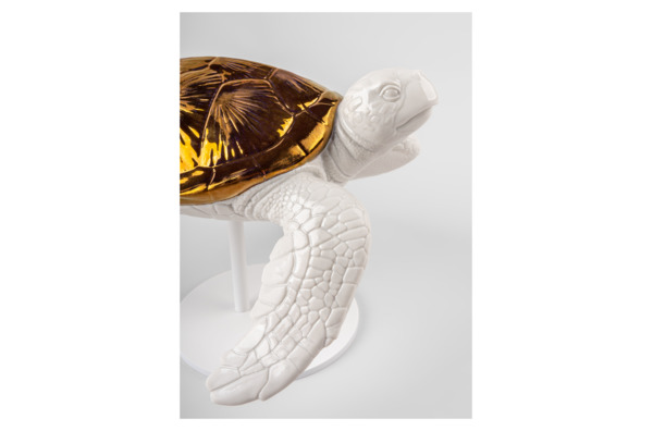 Фигурка Lladro Морская черепаха 23х24х20 см, фарфор, белая, медная