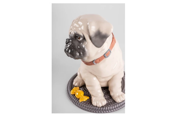 Фигурка Lladro Щенок мопса 24х20х20 см, фарфор