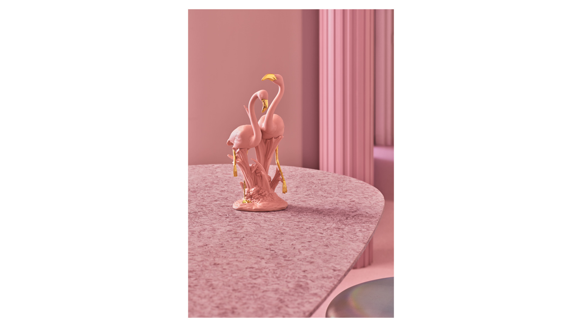 Фигурка Lladro Розовый фламинго 33х15х17 см, фарфор