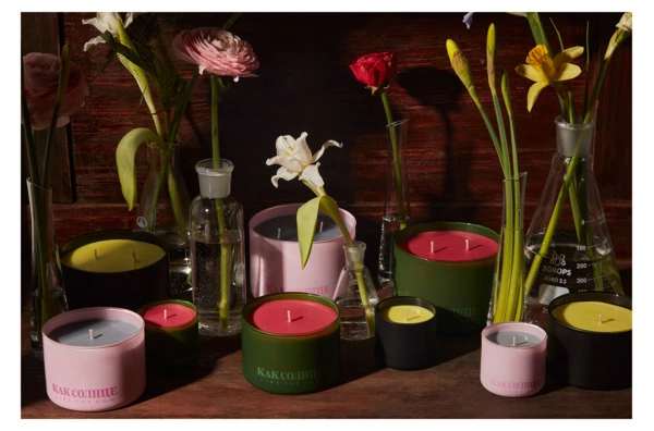 Свеча ароматическая КАК СОЛНЦЕ Анна Андржиевская Эксперимент вышел из-под контроля 700 мл, розовая с