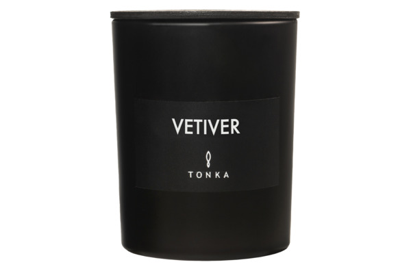 Свеча ароматическая Tonka Black matt Vetiver 250 мл