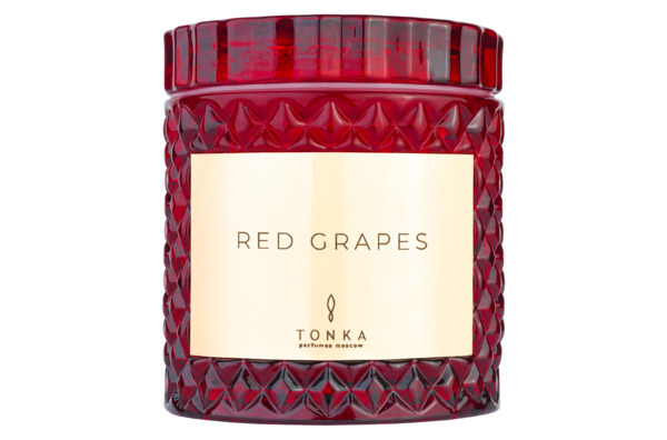 Свеча ароматическая Tonka Red Grapes 220 мл, стекло, стакан красный, тубус