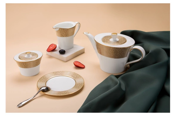 Молочник Narumi Золотая пыль 290 мл, фарфор костяной