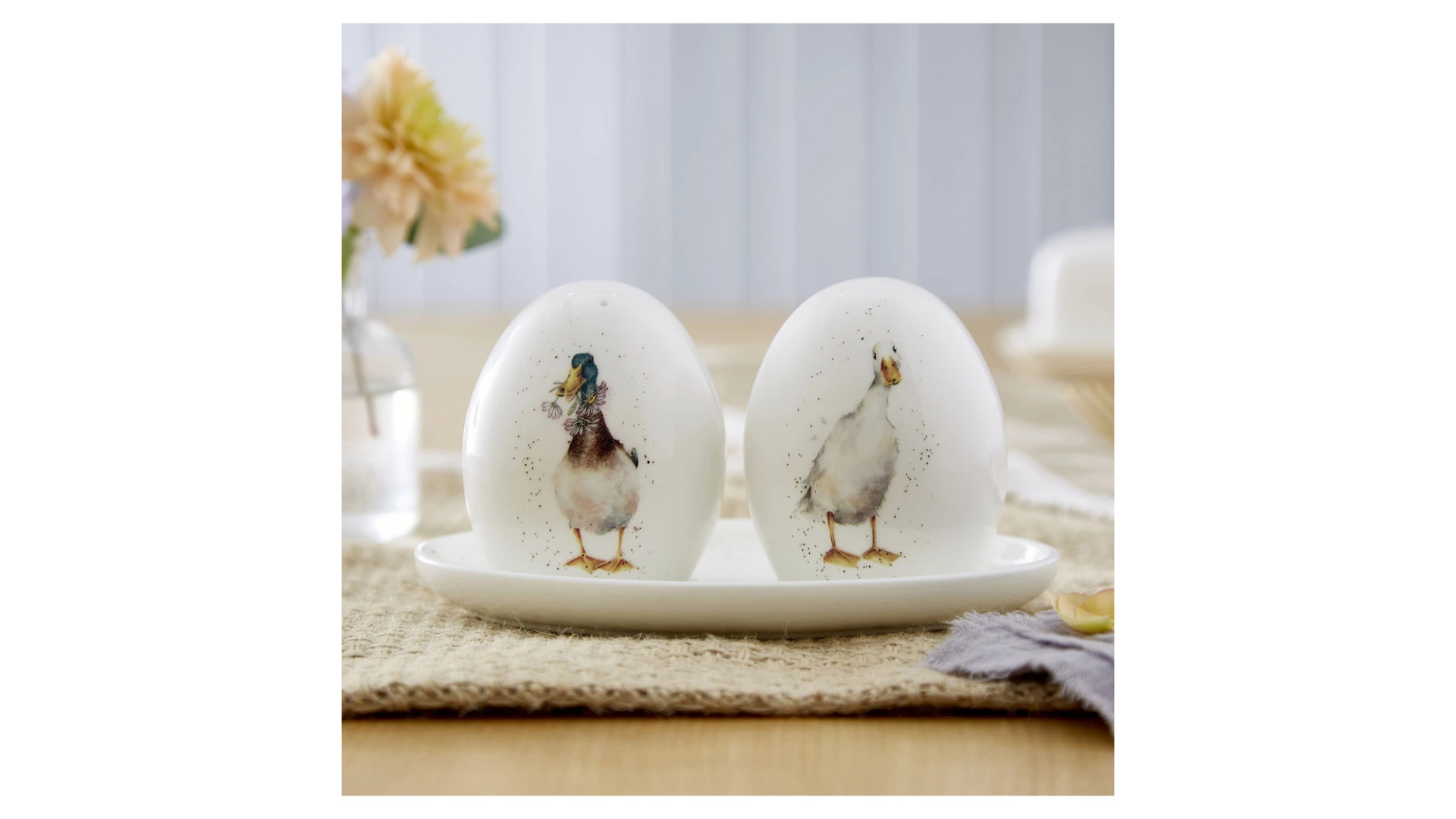 Набор из солонки и перечницы на подставке Royal Worcester Забавная фауна Утки 8 см, фарфор костяной