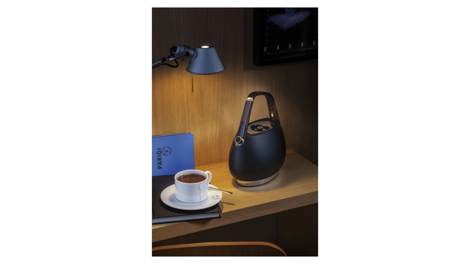 Чайник электрический Bugatti Jackie 1,2 л, сталь нержавеющая, черный матовый, п/к