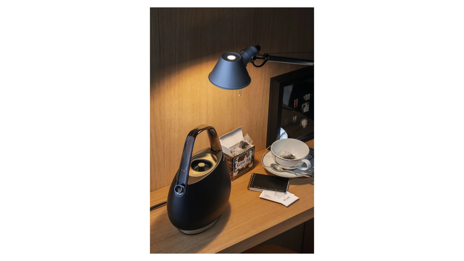 Чайник электрический Bugatti Jackie 1,2 л, сталь нержавеющая, черный матовый, п/к