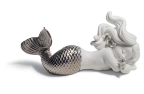 Фигурка Lladro Дневной сон Ре-Деко 16х8 см, фарфор, серебряный люстр