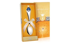 Ложка детская в футляре АргентА Королевское детство Принц с эмалью 29,32 г, серебро 925