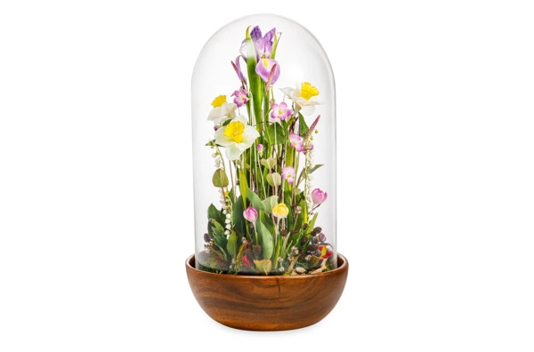 Композиция из холодного фарфора из ирисов, нарциссов, ландыша, крокуса, лесной фиалки в куполе