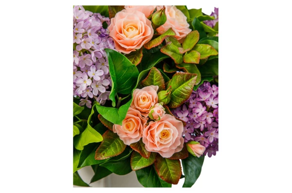 Композиция из холодного фарфора в белой керамической вазе из сирени и чайных роз