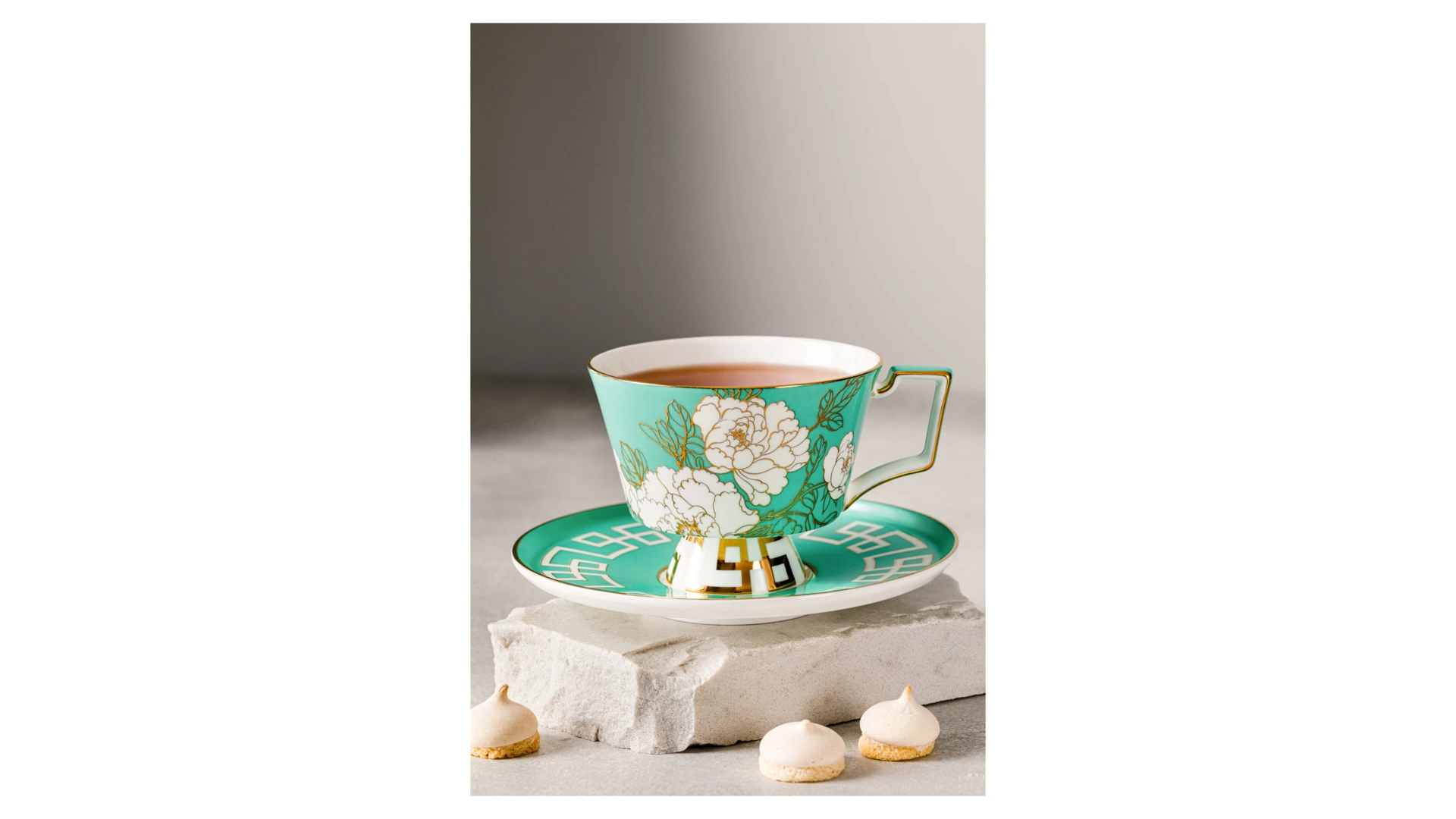 Чашка чайная с блюдцем Decor de table Винтаж Магнолия 240 мл, фарфор костяной, мятная, п/к