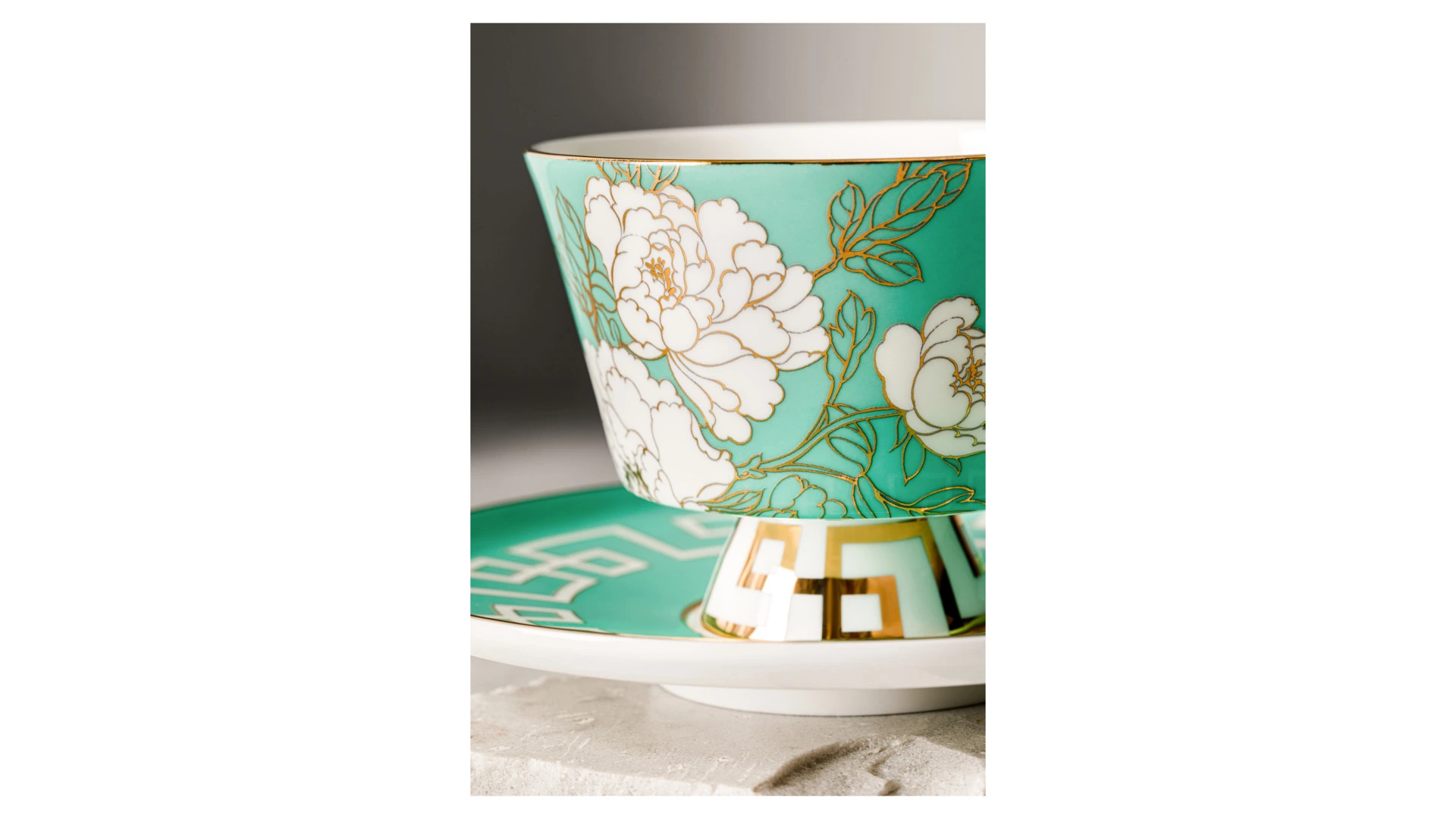 Чашка чайная с блюдцем Decor de table Винтаж Магнолия 240 мл, фарфор костяной, мятная, п/к