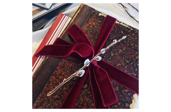 Брошь Русские самоцветы Верба 10,9 г, серебро 925