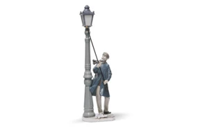 Фигурка Lladro Фонарщик 14х48 см, фарфор