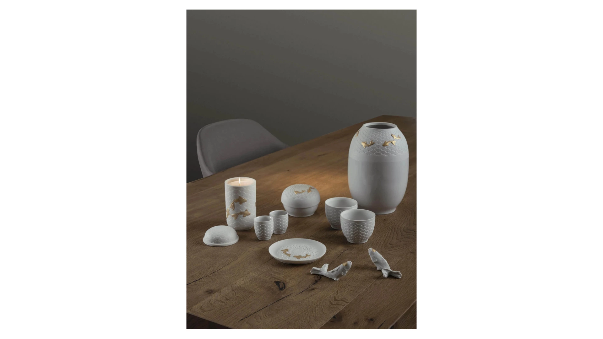 Ваза Lladro Кои 18х25 см, фарфор, золотой люстр, белая