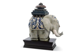 Фигурка Lladro Слон из Сиама 34х47 см, фарфор