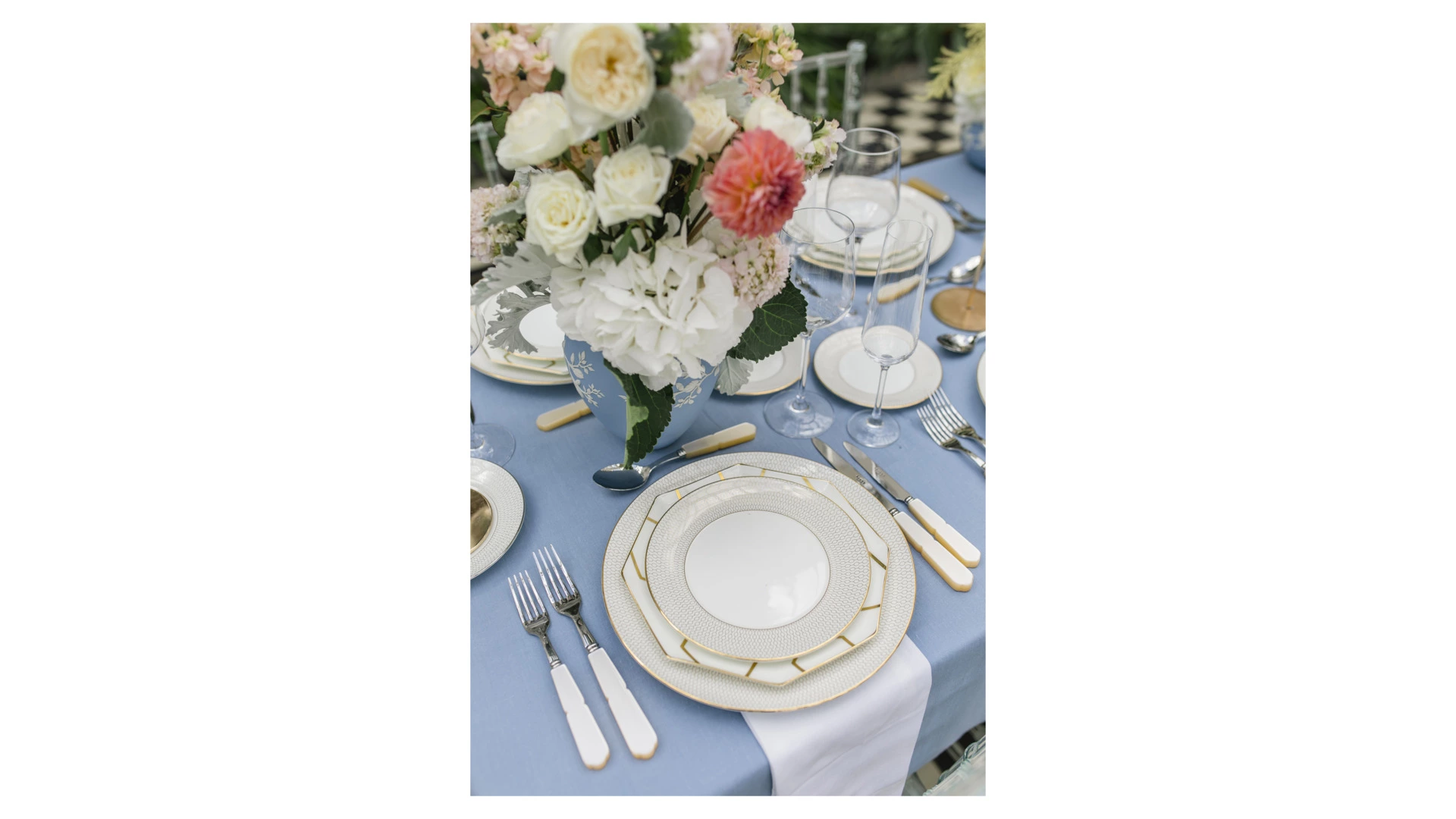 Тарелка закусочная Wedgwood Джио Платинум 23 см, фарфор костяной