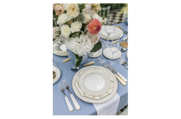 Тарелка закусочная Wedgwood Джио Платинум 23 см, фарфор костяной