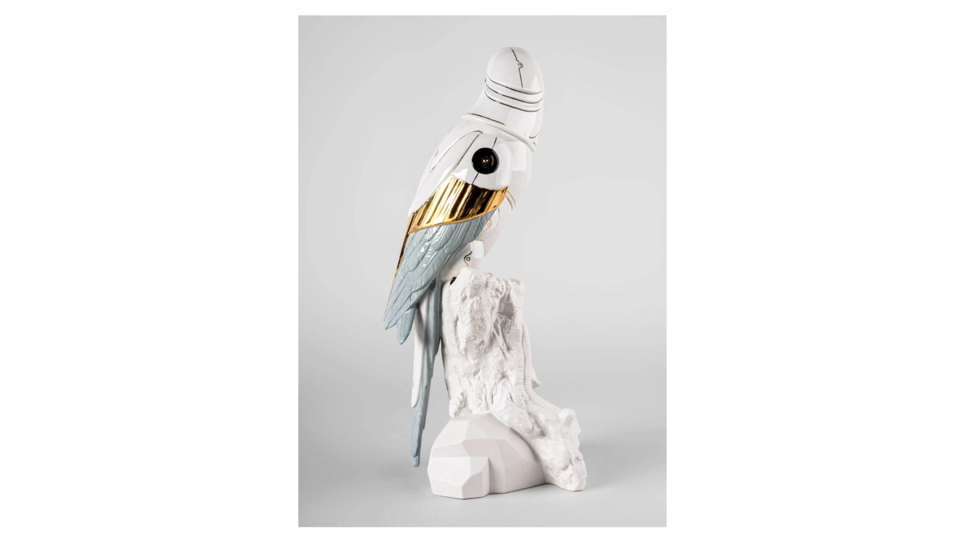Фигурка Lladro Попугай Ара-киборг 20х22х45 см, фарфор