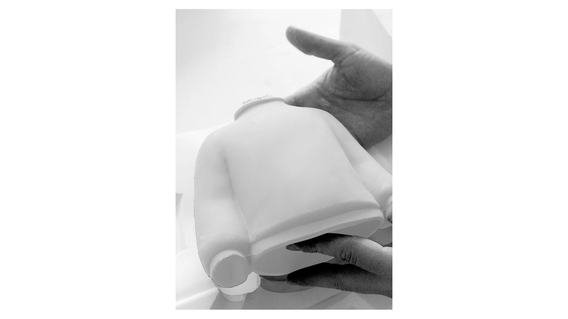 Фигурка Lladro Гость большой 19х52 см, фарфор, серебристый