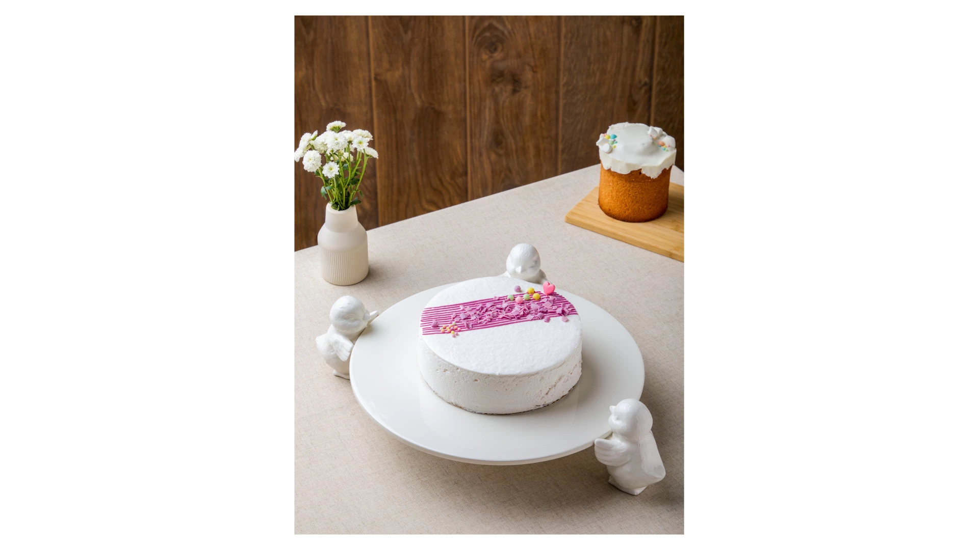 Блюдо для торта круглое Decor de table Цыплята 31 см, керамика, белое