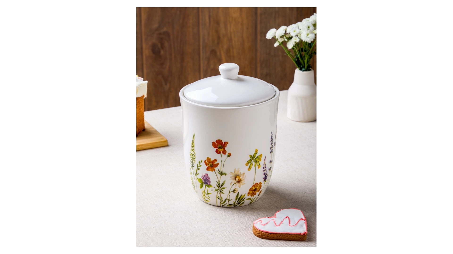 Банка для хранения Decor de table Полевые цветы 1,6 л, 14х20,5 см, керамика, белый