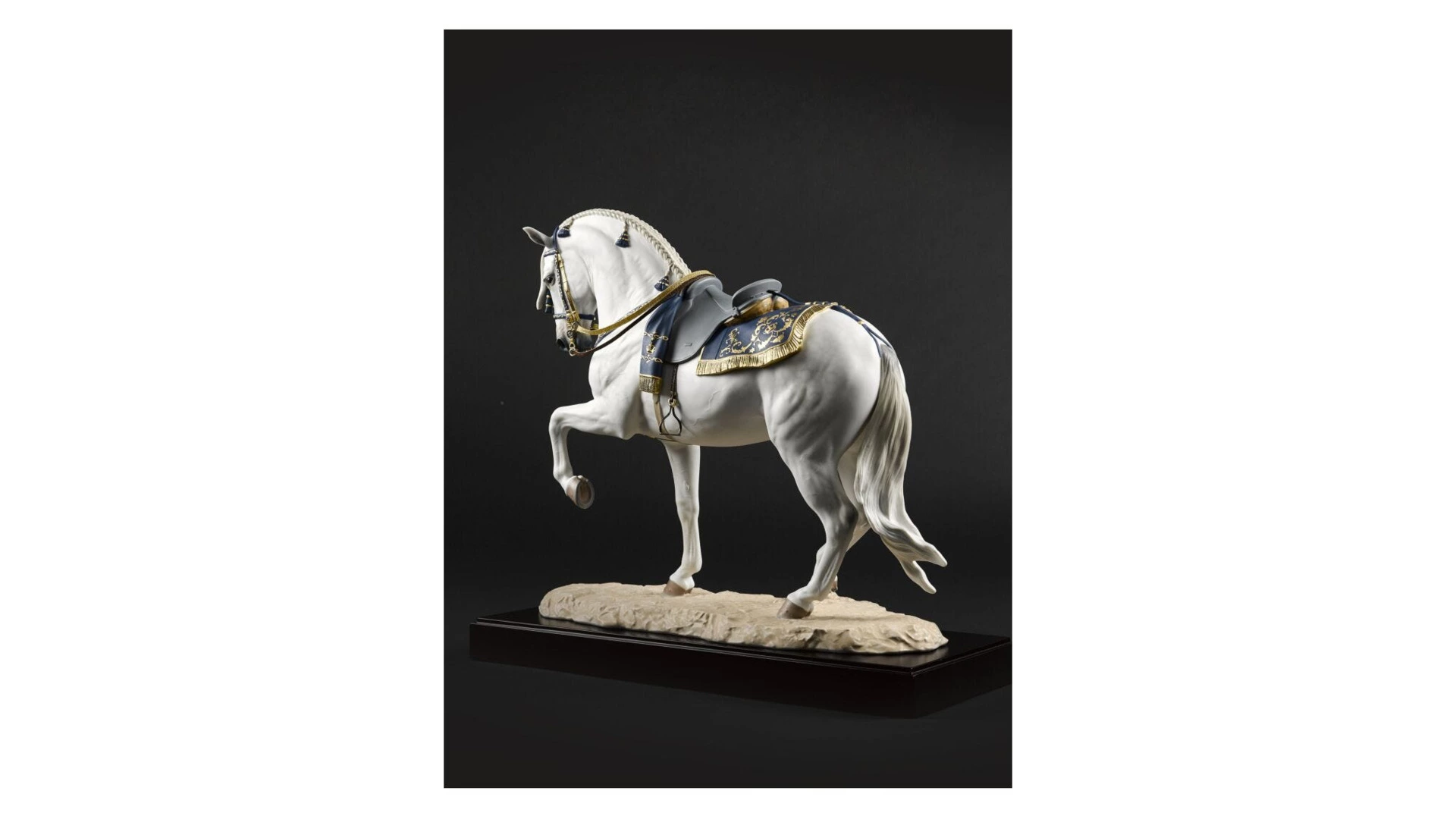 Фигурка Lladro Испанская чистокровная 50х44 см, фарфор, лимитированный выпуск