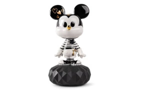Фигурка Lladro Микки в черно-белом костюме 17х31 см, фарфор
