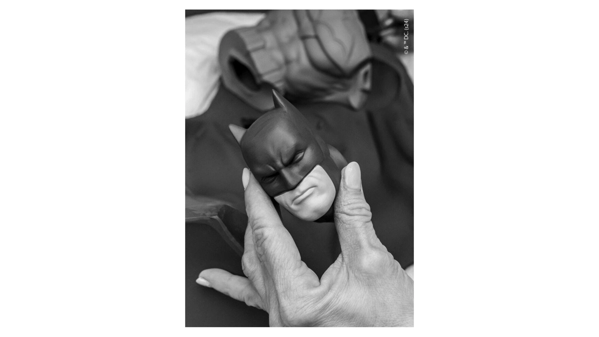 Фигурка Lladro Бэтмен 44х43 см, фарфор, лимитированный выпуск