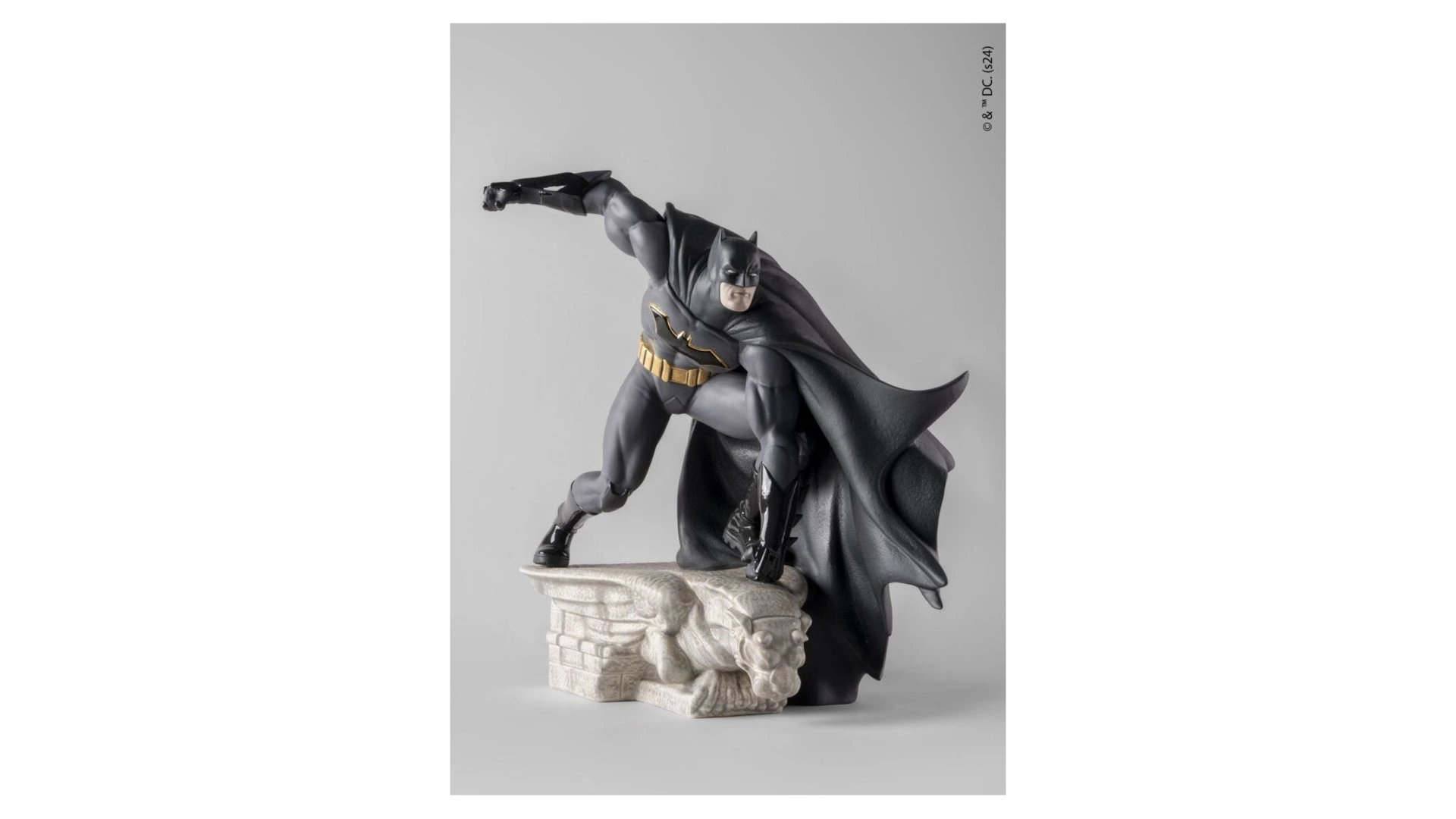 Фигурка Lladro Бэтмен 44х43 см, фарфор, лимитированный выпуск