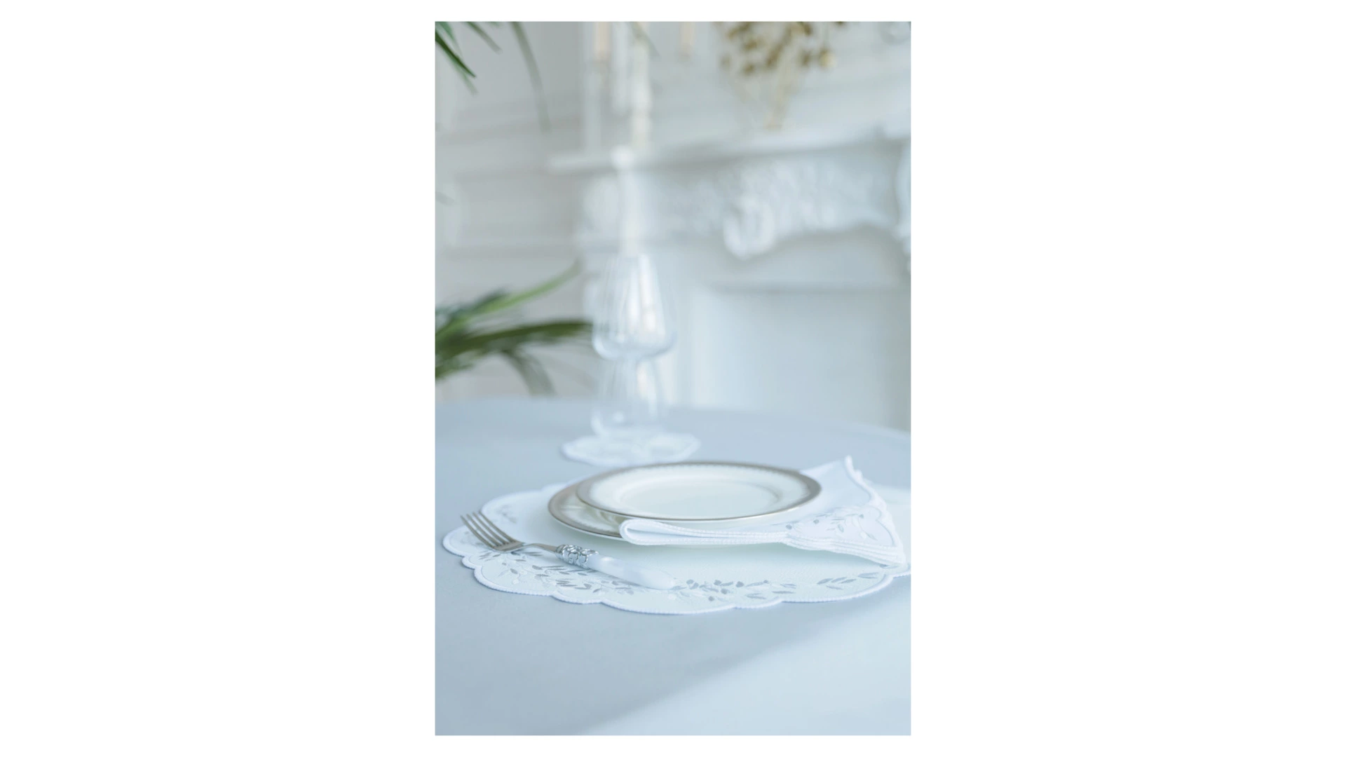 Набор плейсматов Private Decor collection Jardin Mаjоrelle 43 см, 2 шт, экокожа, белый с серебристым