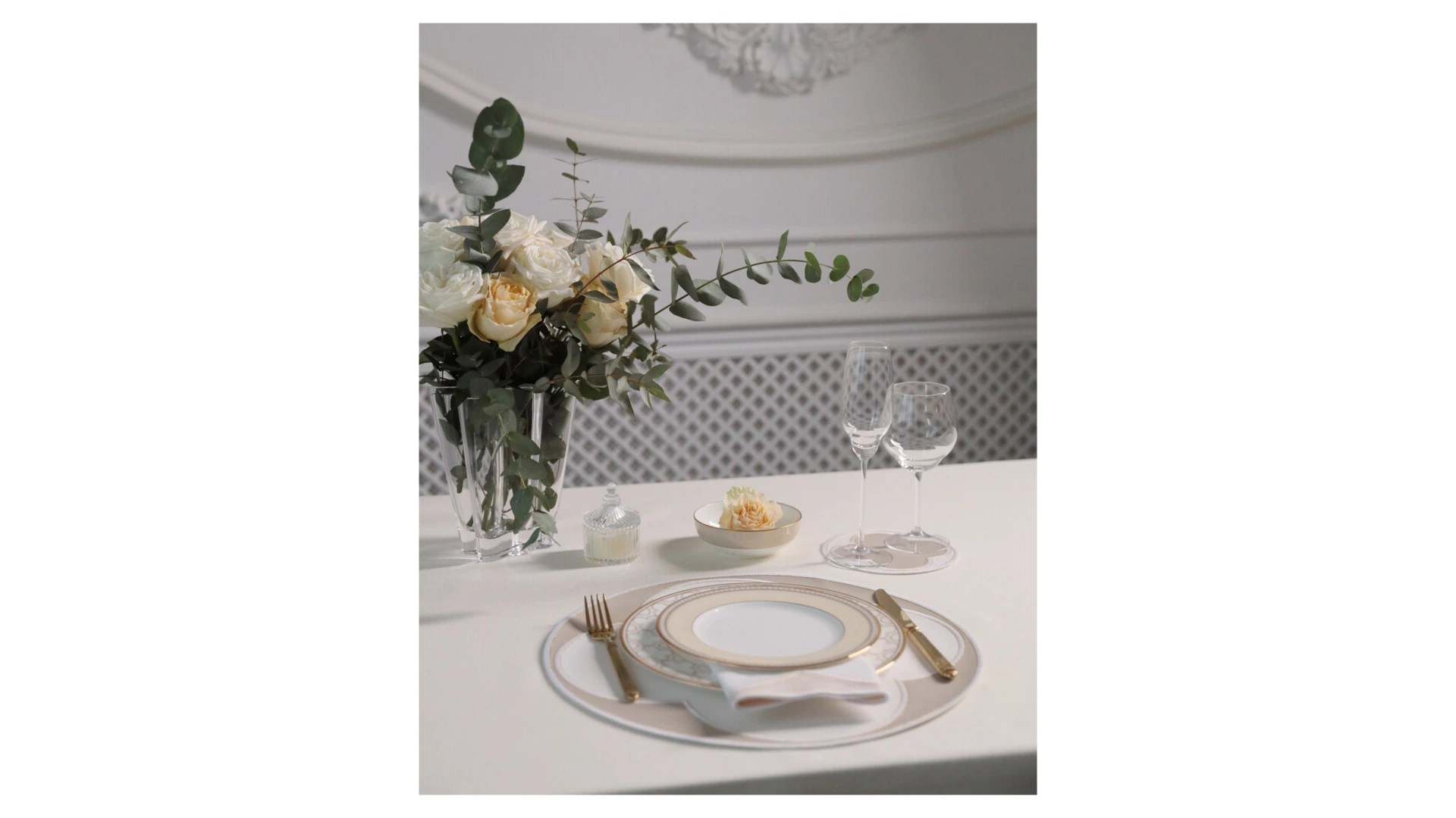 Набор плейсматов Private Decor collection D Oro 43 см, 2 шт, экокожа, бело-бежевый