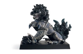 Скульптура Lladro Страж-львица 42х82 см, черная, фарфор