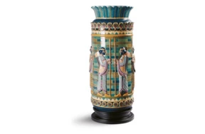 Ваза Lladro "Фриз лучников". Ограниченная серия