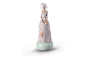 Скульптура Lladro Элегантная модель 38 см, фарфор