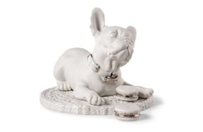 Скульптура Lladro Французский бульдог с макарунами 35х29 см, фарфор