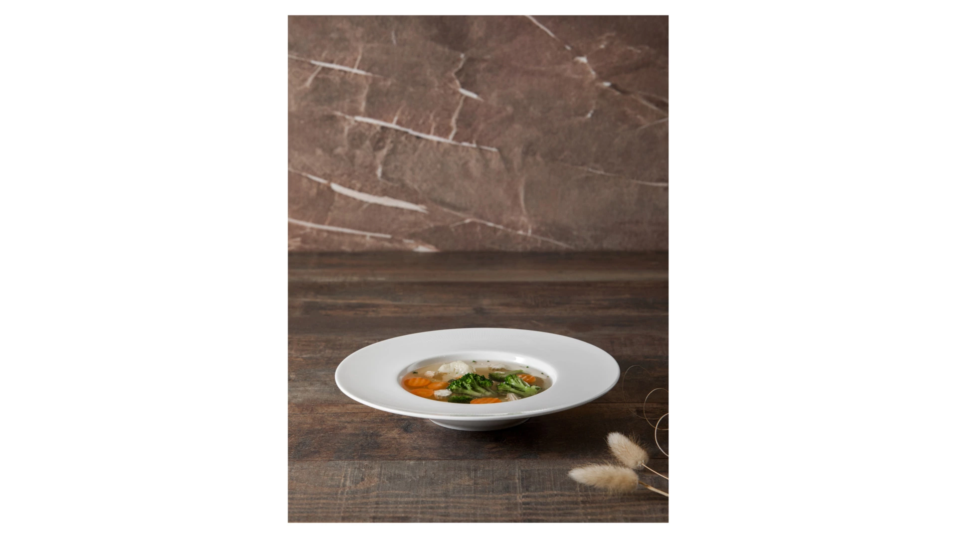 Тарелка суповая Decor de table Плиссе 24,6 см, фарфор костяной