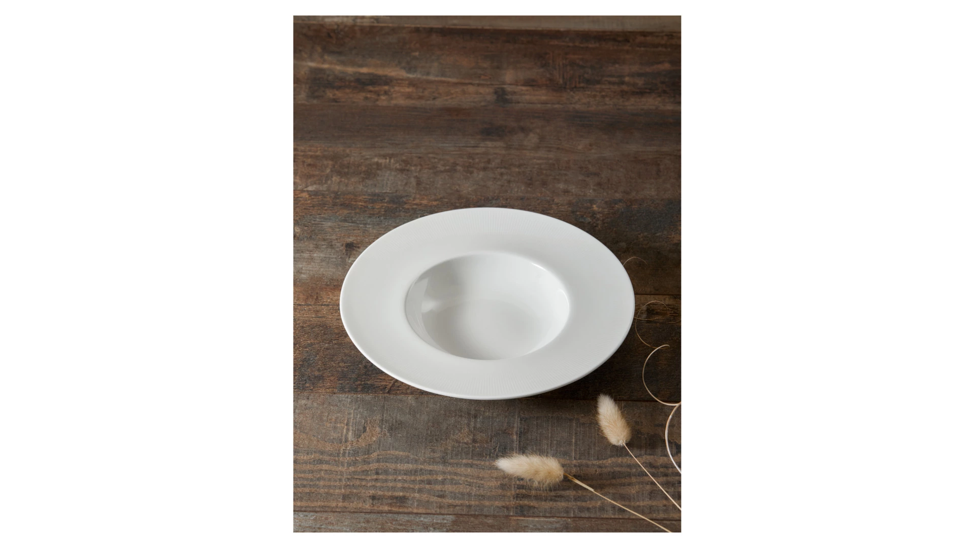 Тарелка суповая Decor de table Плиссе 24,6 см, фарфор костяной