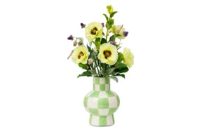 Маки с полевыми травами из холодного фарфора в керамической вазе