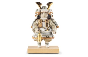 Фигурка Lladro Мальчик-воин 13х8 см, фарфор