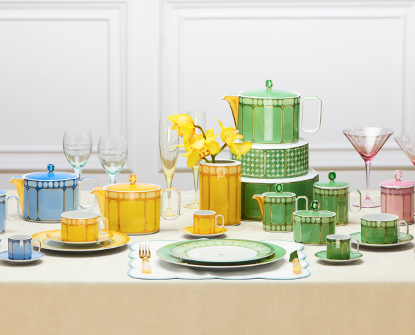 Сочетание кристаллов и фарфора